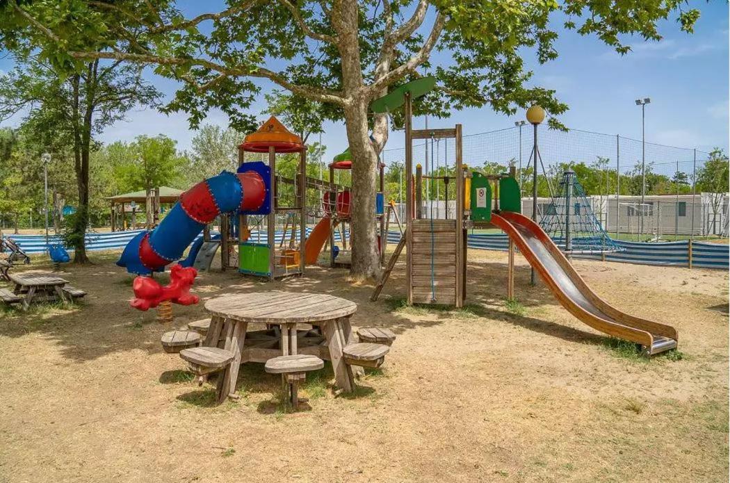 Vacanceselect Mobil Homes - Camping Pineta Sul Mare Camping Village Cesenatico Extérieur photo