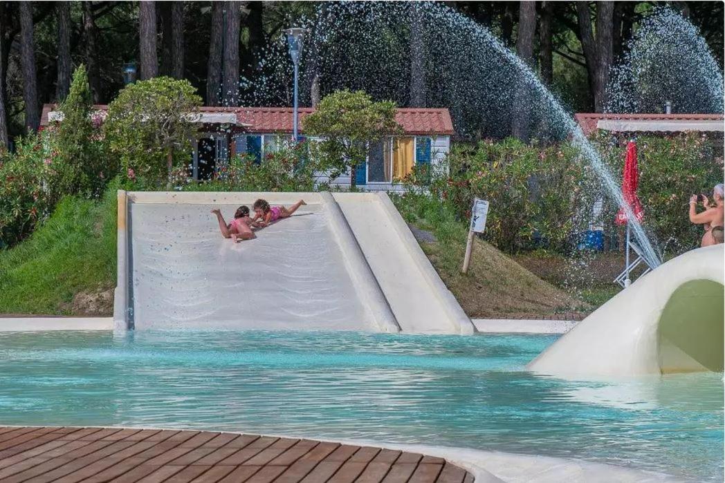 Vacanceselect Mobil Homes - Camping Pineta Sul Mare Camping Village Cesenatico Extérieur photo